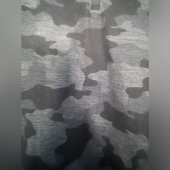 Men's Kyodan Gray camouflage Long Sleeve Seamless 1/4 Zip Shirt - Picture 6 of 7